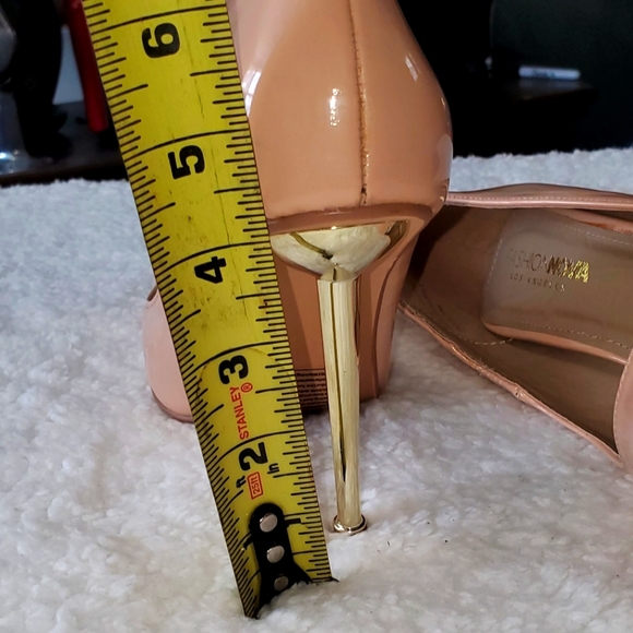 NUDE w/Gold Heel Fasion Nova Pumps sz 7 - Picture 4 of 4
